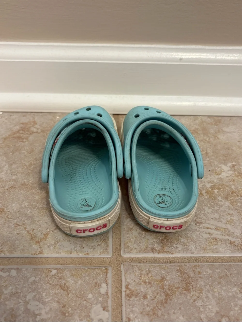 CROCS Kids Clog in Aqua with Cream Trim